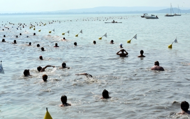 Megrendezik szombaton a Balaton-átúszást